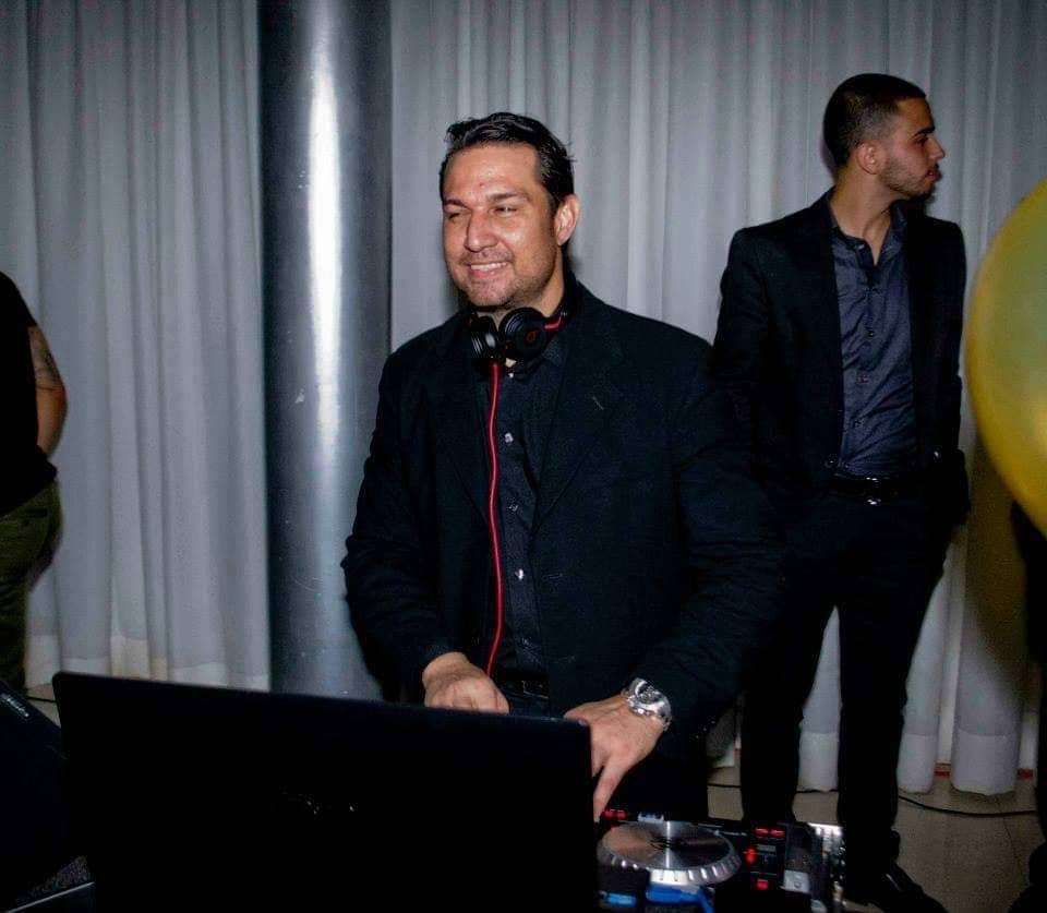 DJ Entertainer DJs